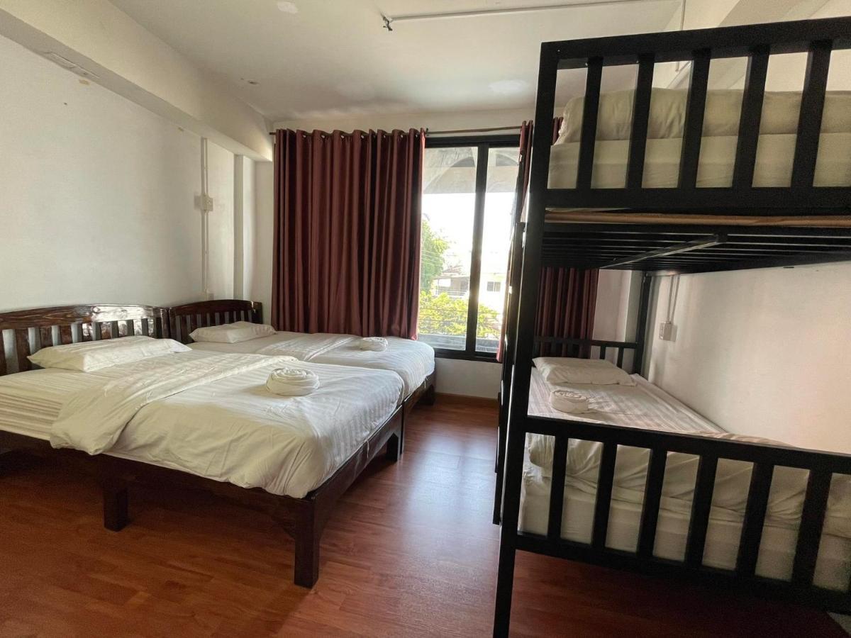 Bake Room Hostel Чіангмай Екстер'єр фото